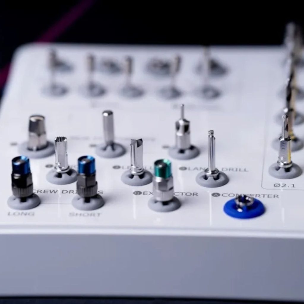 Implantologia dentale 6 Impianto dentale